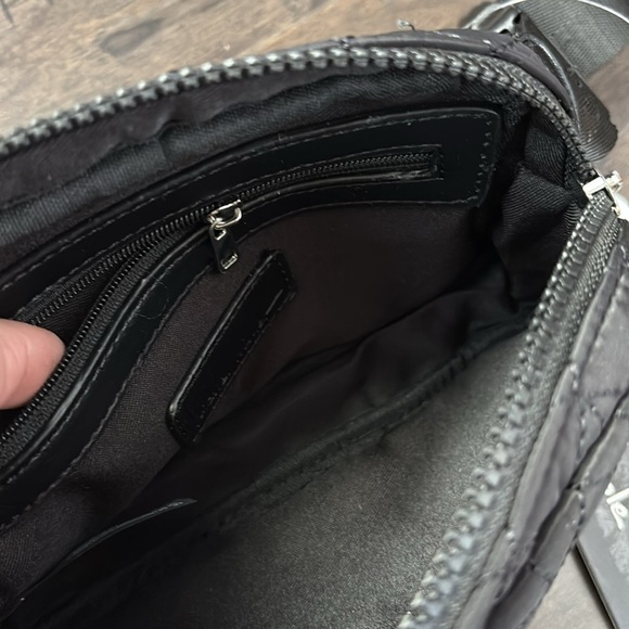 Nicole Miller Crossbody,adjustable waist bag/fanny pack,double zipper,quilted - Picture 8 of 14